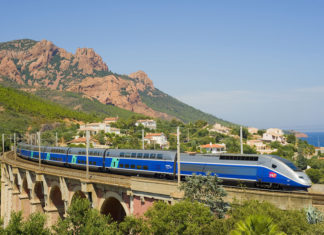 En Francia, los ministros irán en tren en los viajes de hasta cuatro horas para cuidar el ambiente