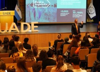 Scioli: “Tenemos que darle mayor capacidad a la industria turística”