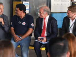Scioli y Brom acompañaron el operativo de traslado de animales rescatados del ex zoológico de Luján