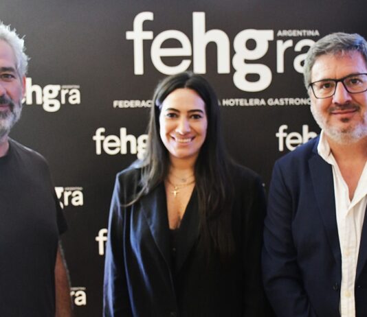 En la sede de FEHGRA, la Ciudad de Salta presentó su calendario de Semana Santa