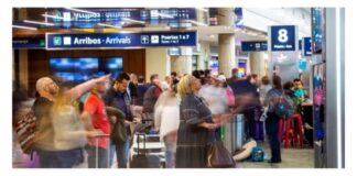 ¿GOLPE DE GRACIA AL TURISMO?: AUMENTAN 143% LAS TASAS AEREAS INTERNAS Y VIAJAR POR ARGENTINA SE VUELVE MAS CARO
